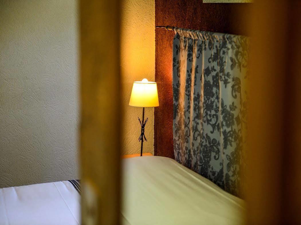 Logis Hostellerie Du Neez Gan Экстерьер фото
